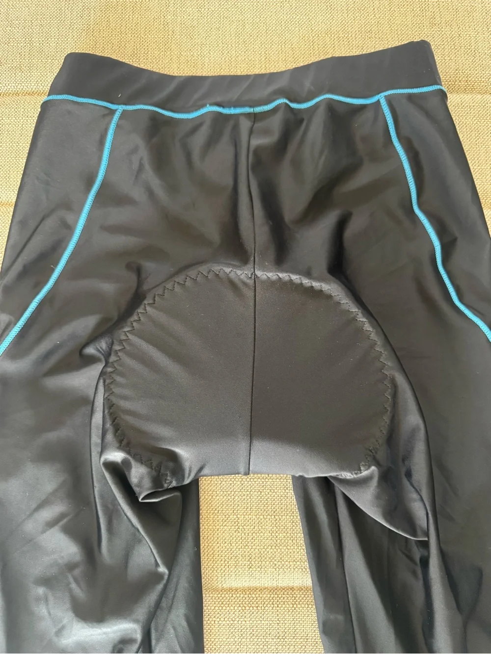 NWT 4UCycling Woman’s Padded Cycling Capris - Black w Blue trim